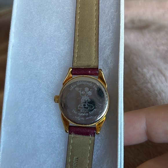NWOT Disney Watch - Picture 4 of 7